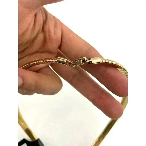 VTG Gold Tone Metal Necklace Unique Kitsch Design 12" Long - Picture 4 of 8